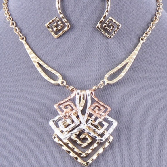 Jewelry - 380-Tri-Tone Angulate Swirl Design Necklace Set